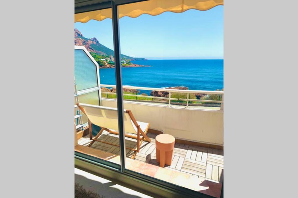 Antheor - vue exceptionnelle - refait à neuf 4 couchages Apartamento Saint-Raphaël Exterior foto