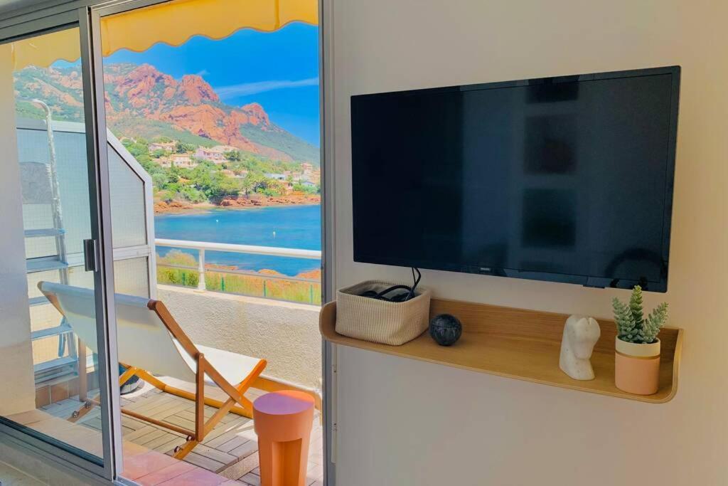 Antheor - vue exceptionnelle - refait à neuf 4 couchages Apartamento Saint-Raphaël Exterior foto