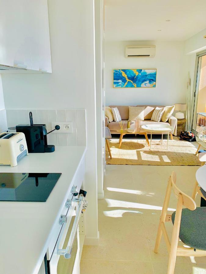 Antheor - vue exceptionnelle - refait à neuf 4 couchages Apartamento Saint-Raphaël Exterior foto